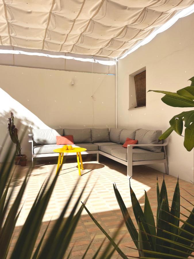 Design & Art, Patio With Orange Tree, Near Seville Carrion de Los Cespedes Eksteriør billede